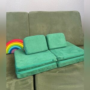 Mini Nugget Comfort Play Couch in Fairway Green